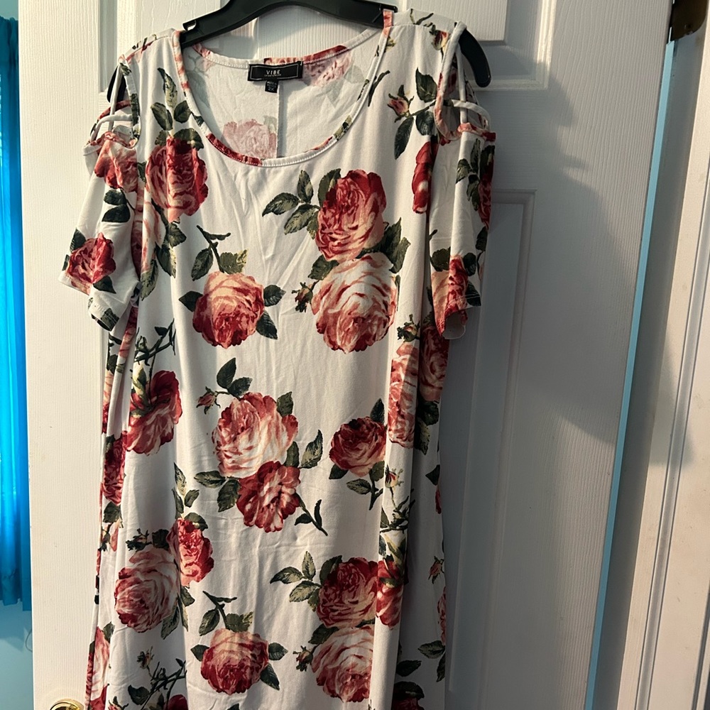 Short sleeve cold shoulder rose print dress